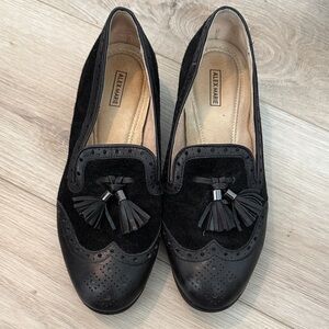Alex Marie Black Leather & Suede Tassel Loafers Wingtip Flats Women's Size 6.5